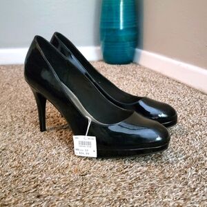 **NWT** Black Patent Leather PU Stilleto Heel Pumps